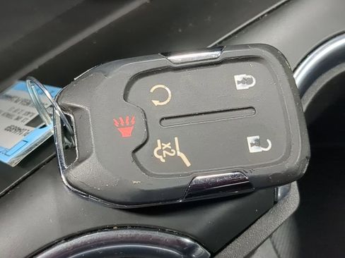 Used 2023 GMC Terrain SLE w/ Driver Convenience Package image 33