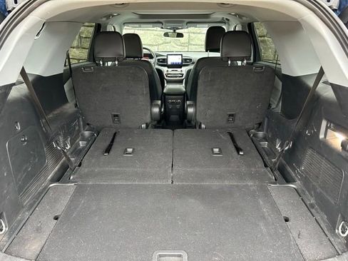 Used 2023 Ford Explorer XLT w/ Equipment Group 202A image 11