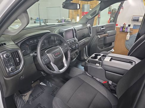 Used 2022 GMC Sierra 2500 SLE w/ SLE Convenience Package image 15