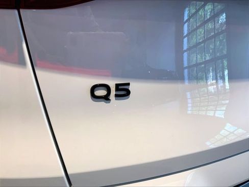 Used 2025 Audi Q5 Premium w/ Convenience Package AWD/4WD image 18