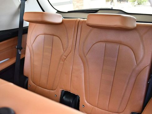 Used 2021 BMW X7 xDrive40i w/ Premium Package 2 image 17