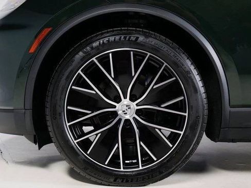 New 2026 Porsche Macan 4 Electric image 33