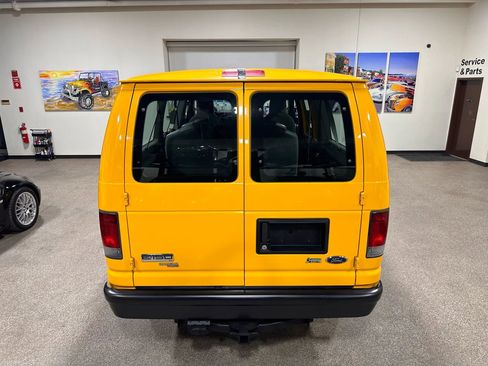 Used 2009 Ford E-150 and Econoline 150 Wagon image 12