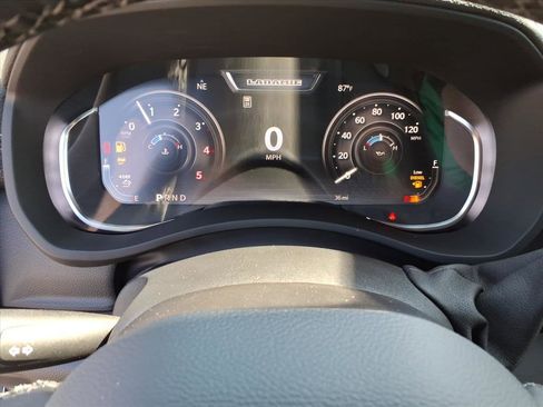 New 2026 RAM 2500 Laramie AWD/4WD image 27