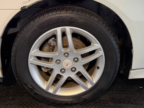 Used 2007 Pontiac Grand Prix GT w/ Premium Package image 9