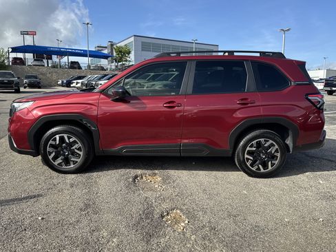 Certified 2025 Subaru Forester w/ Convenience Package #1 AWD/4WD image 9