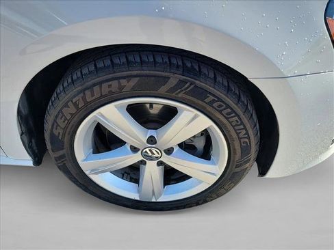 Used 2012 Volkswagen Passat 2.5 SE image 10