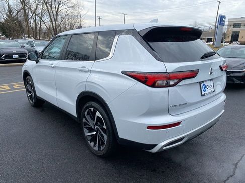 Used 2024 Mitsubishi Outlander AWD image 8