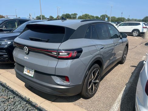 Used 2023 Volkswagen ID.4 Pro S AWD/4WD image 3