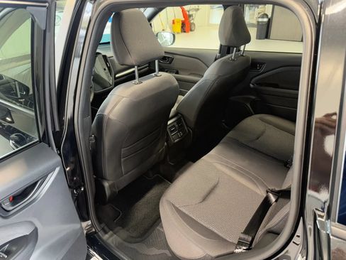 Used 2025 Subaru Forester Premium AWD/4WD image 13