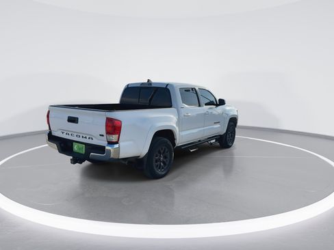 Used 2022 Toyota Tacoma SR5 image 9