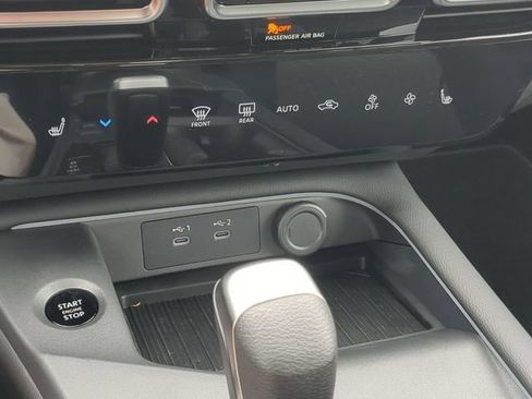 New 2026 Nissan Sentra SV w/ SV Convenience Package FWD image 20