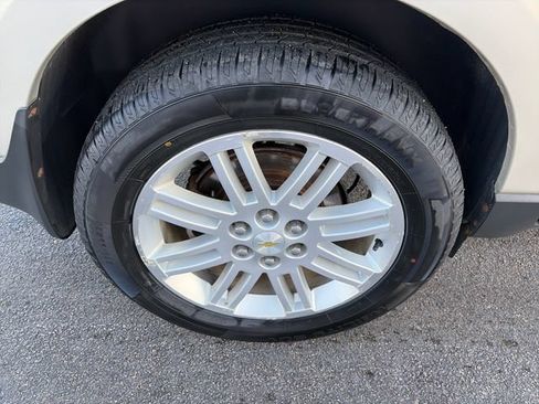 Used 2015 Chevrolet Traverse LT w/ Style and Technology Package AWD/4WD image 16