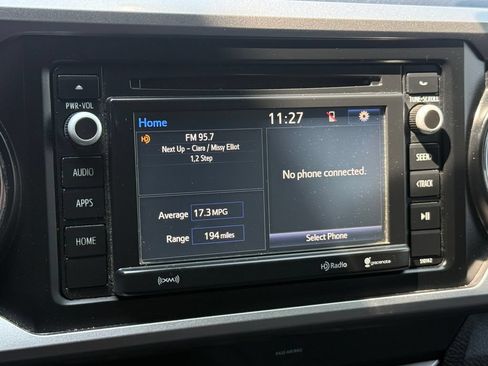 Used 2018 Toyota Tacoma SR5 RWD image 23
