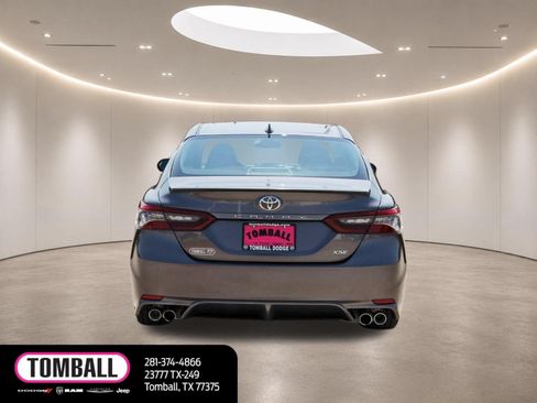Used 2024 Toyota Camry XSE FWD image 6