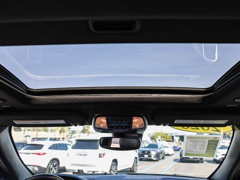 Used 2020 Jeep Grand Cherokee Altitude image 7