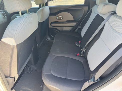 Used 2019 Kia Soul FWD image 18