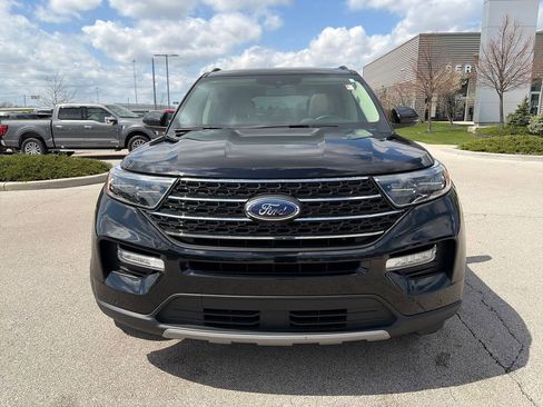 Used 2024 Ford Explorer XLT w/ Equipment Group 202A image 2