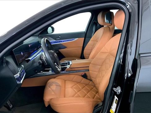 Certified 2023 BMW 740i image 9