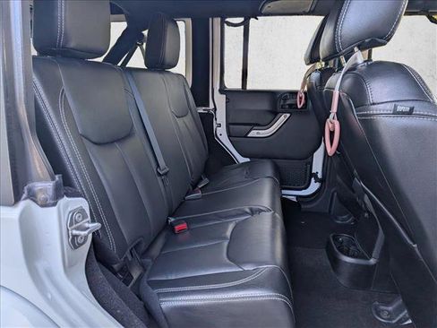 Used 2018 Jeep Wrangler Unlimited Sahara w/ Trailer Tow Group image 18