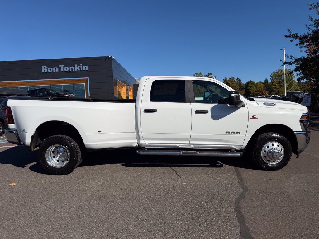 Used 2026 RAM 3500 Big Horn AWD/4WD image 8