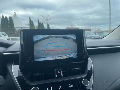 Used 2025 Toyota Corolla LE image 17