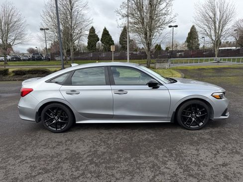 Used 2023 Honda Civic Sport image 9