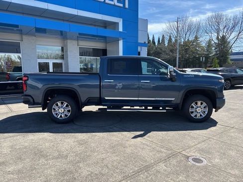 New 2026 Chevrolet Silverado 3500 High Country w/ High Country Premium Package AWD/4WD image 11