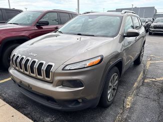 Used 2016 Jeep Cherokee Latitude FWD video 2