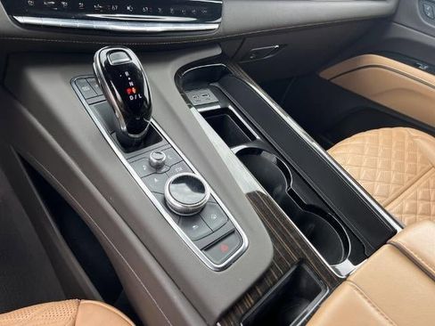 Used 2022 Cadillac Escalade Premium Luxury w/ Performance Package AWD/4WD image 30