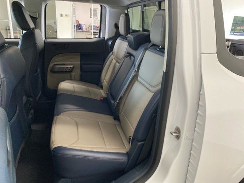 New 2025 Ford Maverick Lariat w/ 4K Tow Package image 34