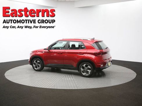 Used 2022 Hyundai Venue SEL image 61