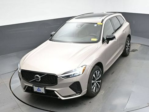 Used 2024 Volvo XC60 B5 Plus w/ Climate Package AWD/4WD image 19
