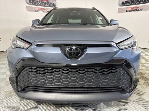 Used 2024 Toyota Corolla Cross SE image 8