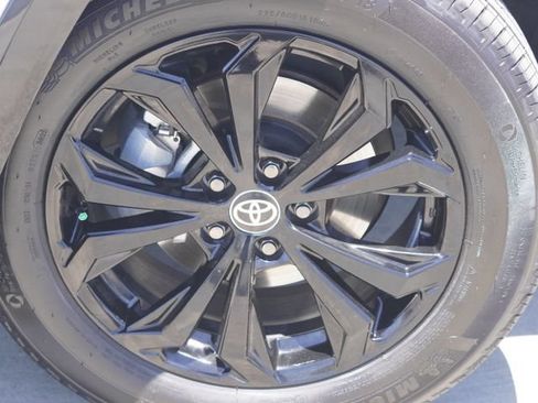Used 2023 Toyota RAV4 XSE AWD/4WD image 11
