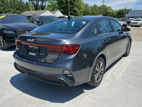 Used 2024 Kia Forte LXS FWD image 5