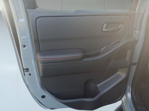 New 2026 Nissan Frontier PRO-4X w/ Pro-4x Convenience Package image 25