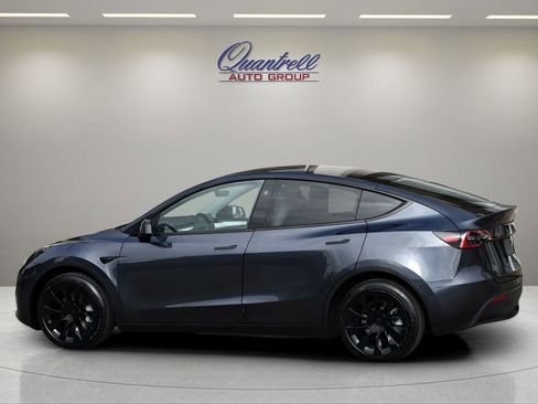 Used 2024 Tesla Model Y Long Range AWD/4WD image 7
