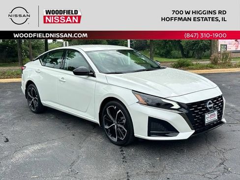 Certified 2025 Nissan Altima 2.5 SR AWD/4WD image 3