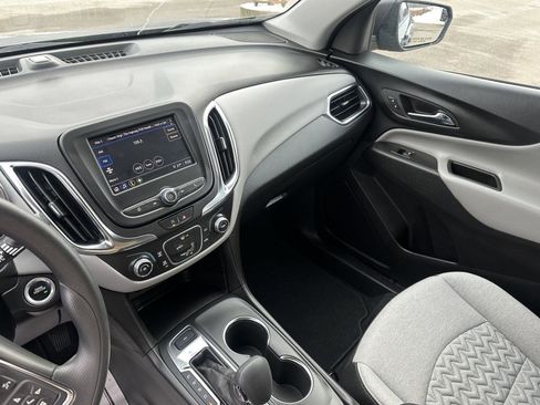 Used 2024 Chevrolet Equinox LS w/ LS Convenience Package image 39