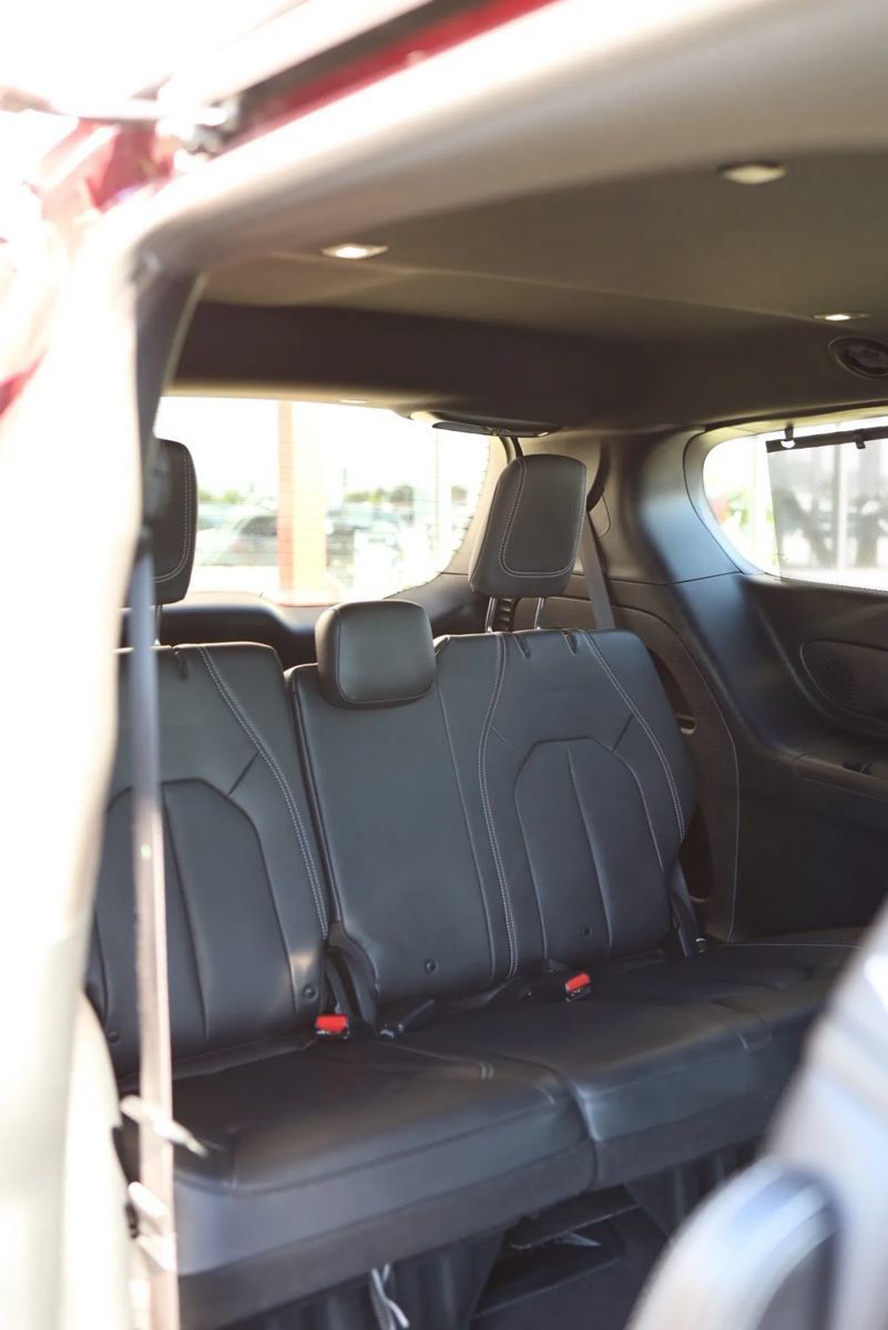 Used 2019 Chrysler Pacifica Touring-L w/ Advanced Safetytec Group FWD image 42