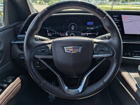 Certified 2023 Cadillac Escalade Premium Luxury Platinum AWD/4WD image 22