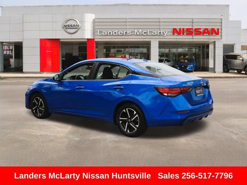 Used 2024 Nissan Sentra SV FWD image 6