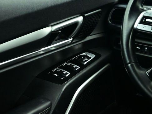 Certified 2022 Kia Telluride S image 9