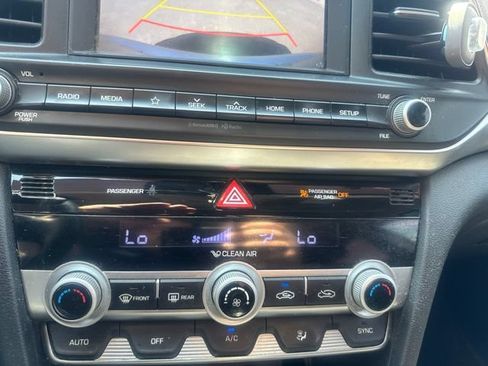 Used 2020 Hyundai Elantra Value Edition w/ Cargo Package (C1) FWD image 22