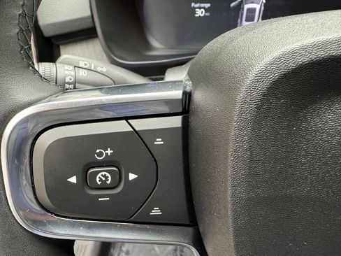 Used 2024 Volvo XC40 B5 Plus AWD/4WD image 14