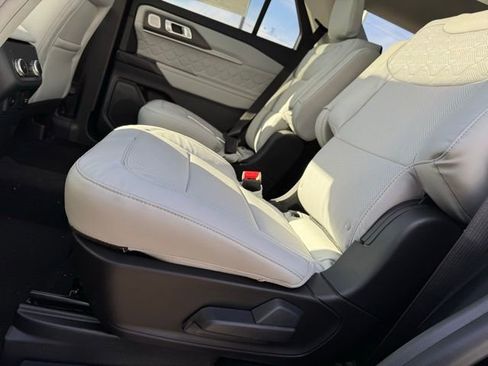 New 2026 Ford Explorer Platinum w/ LUX Leather Package image 11