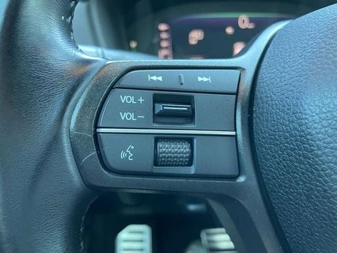 Used 2023 Honda Accord Sport image 11