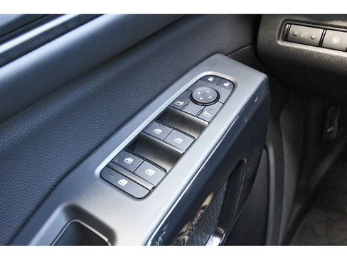 New 2026 Nissan Pathfinder SV w/ SV Premium Package FWD image 21