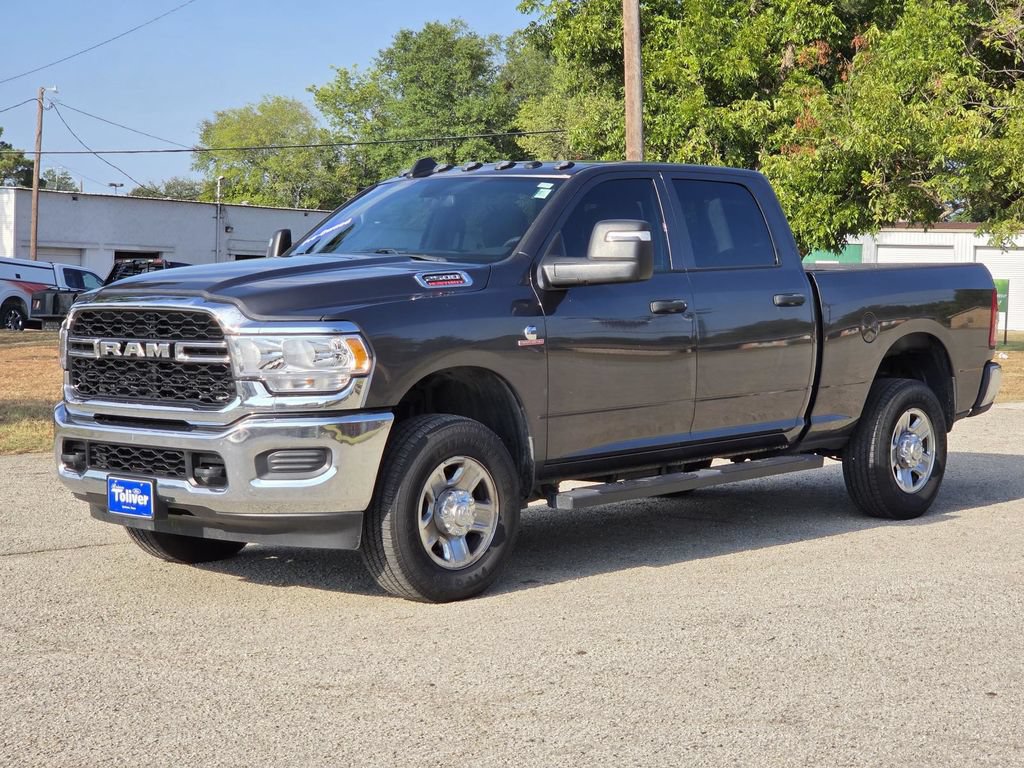 Used 2024 RAM 2500 Tradesman w/ Chrome Appearance Group AWD/4WD image 4